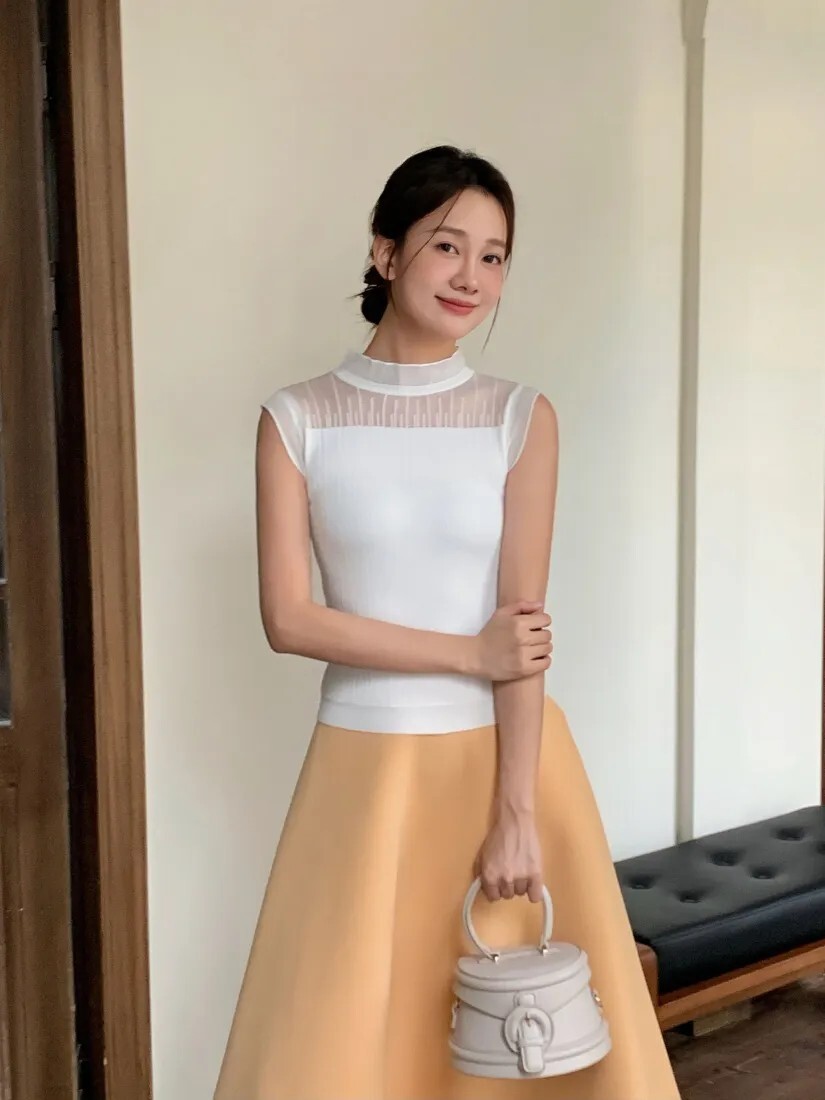 透膚拼接感荷葉滾邊立領背心上衣S-M / 3色 (Elegant & Love)