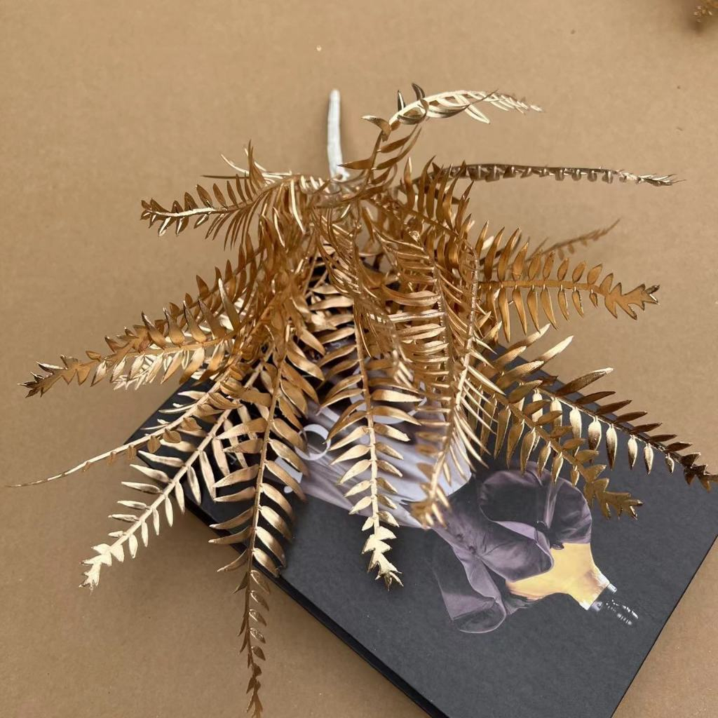 【台灣現貨速發】金色仿真花材 小束花材｜金色小龜背 金葉子 柿子 石榴 玫瑰｜人造花 仿真蕨類 把束花材