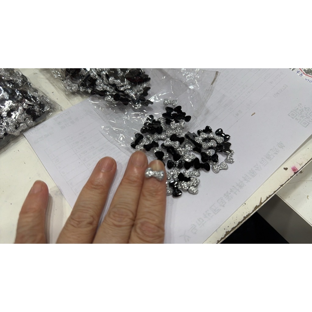 【台灣現貨速發--0.8元起‘’材料王批發‘’蝴蝶結/蝴蝶花--指甲貼片 手工材料