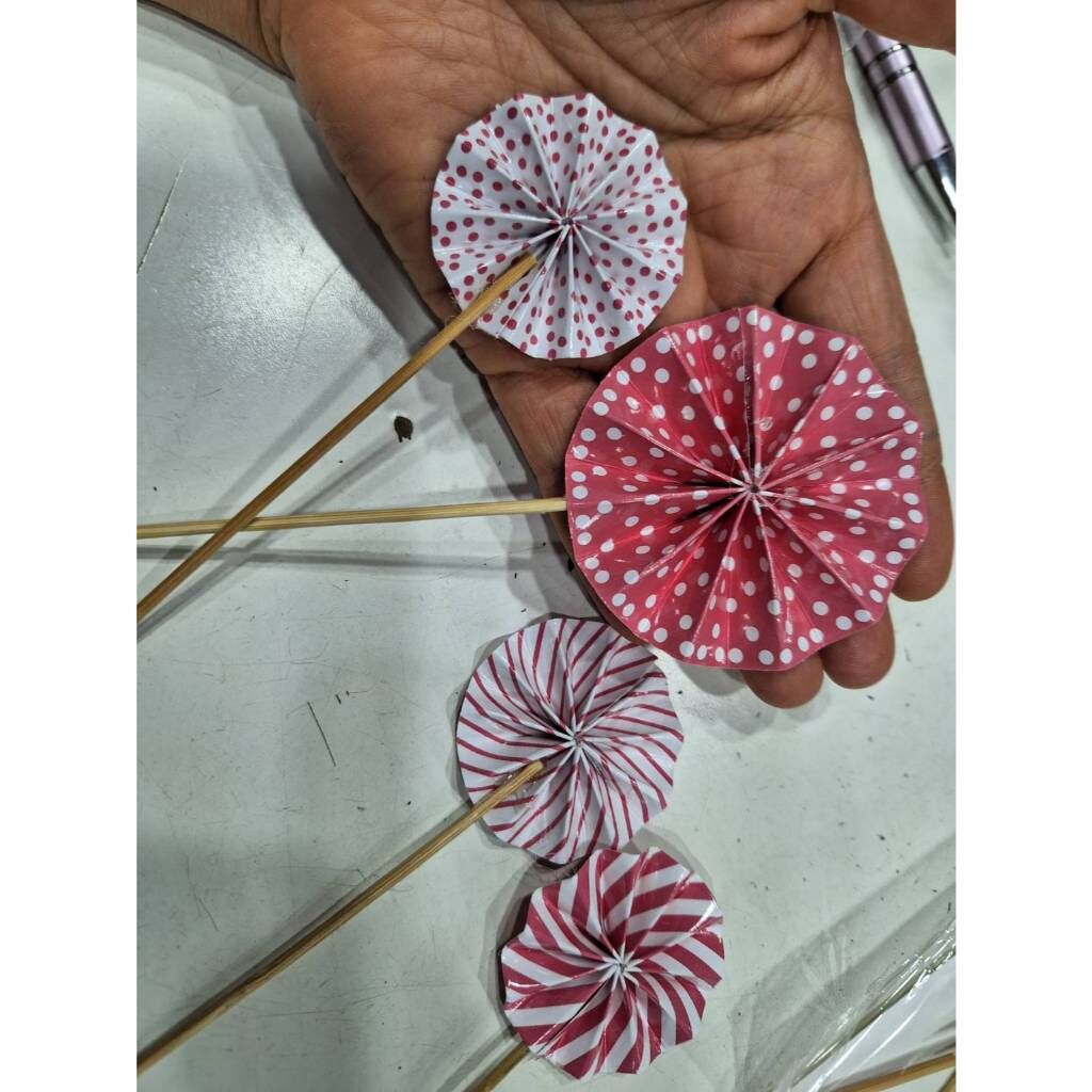 【台灣現貨速發】紙扇 小圓花 紙扇 插件 插牌 中國風 扇子 迷你 紙扇 生日 圓型紙扇 過年 春節裝飾