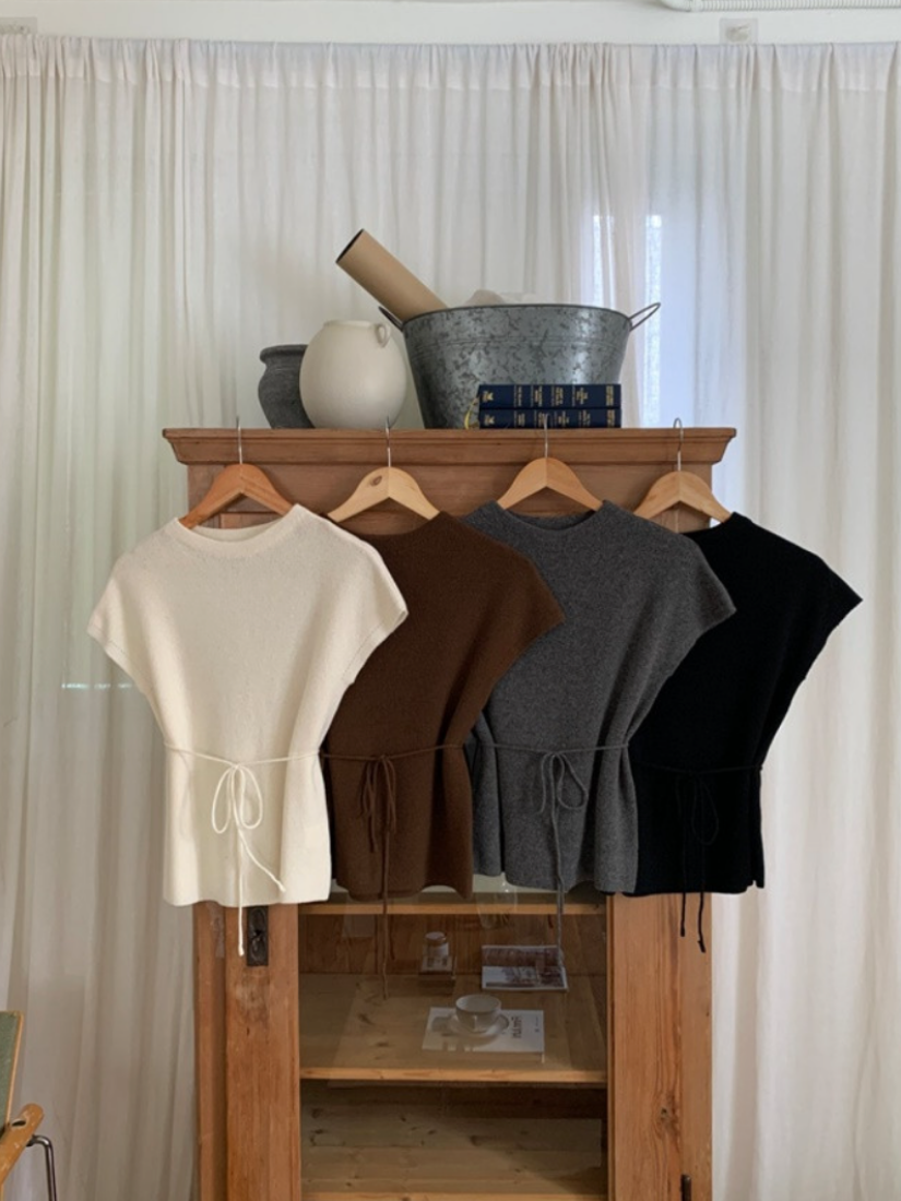 [現貨] Gricel 知性立領繡孔針織上衣 [ 2色 / Free ]