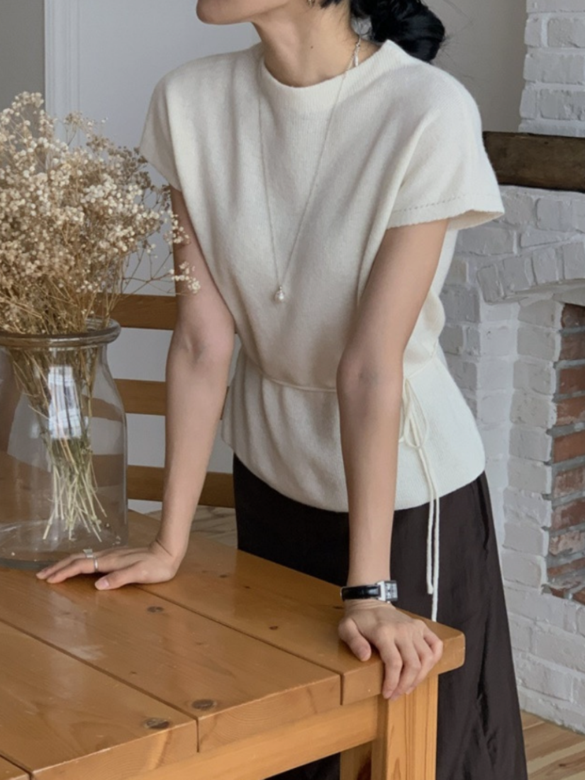 [現貨] Gricel 知性立領繡孔針織上衣 [ 2色 / Free ]