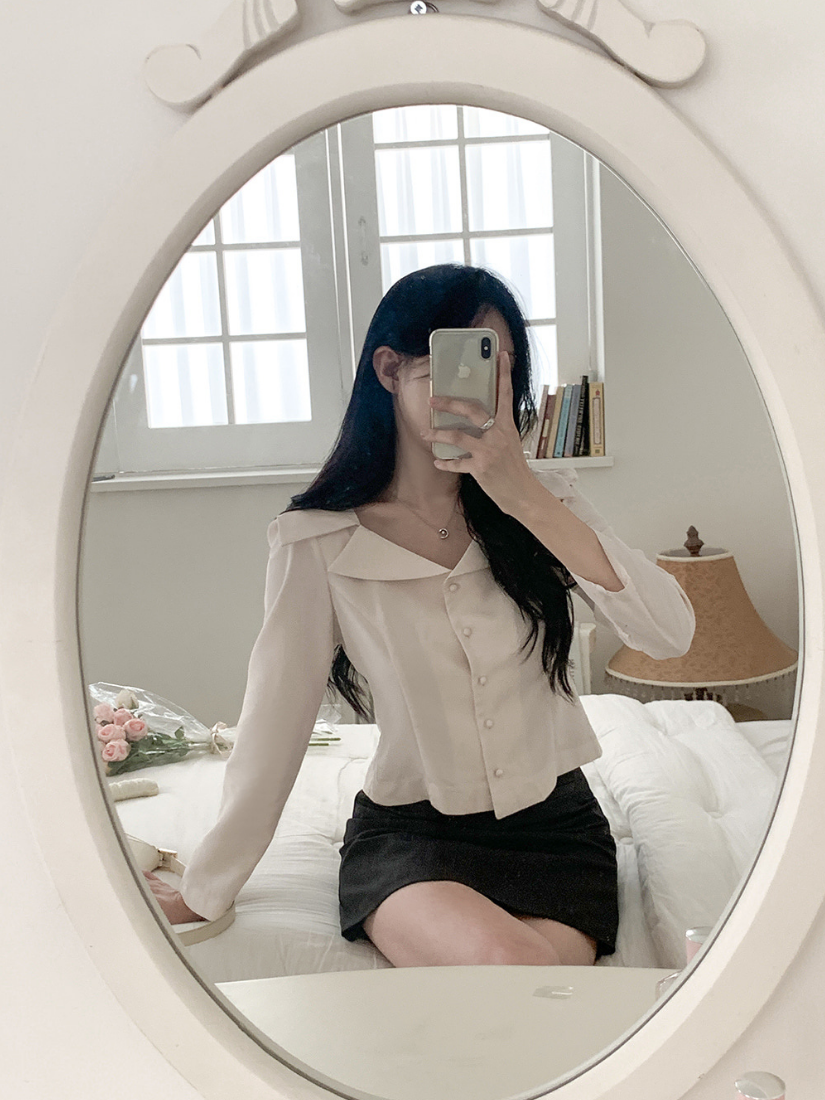 [現貨] Faithra 甜美寬翻領包釦襯衫 [ 2色 / Free ]