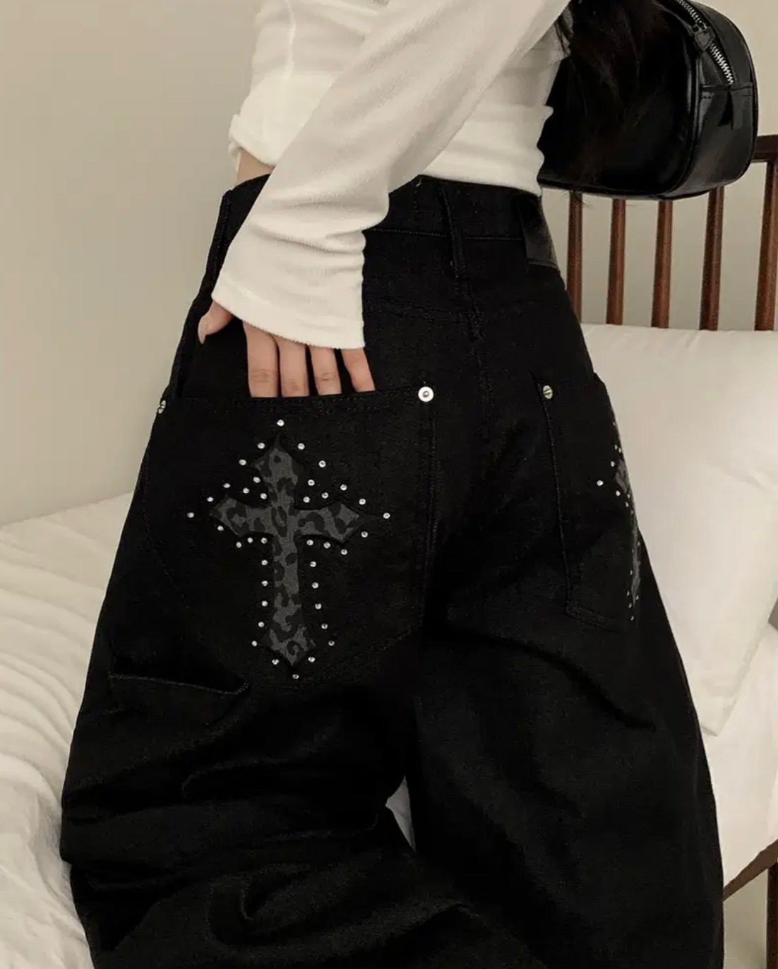 【優惠價預訂】25FW人氣批發款！韓國豹紋十字架彎刀褲