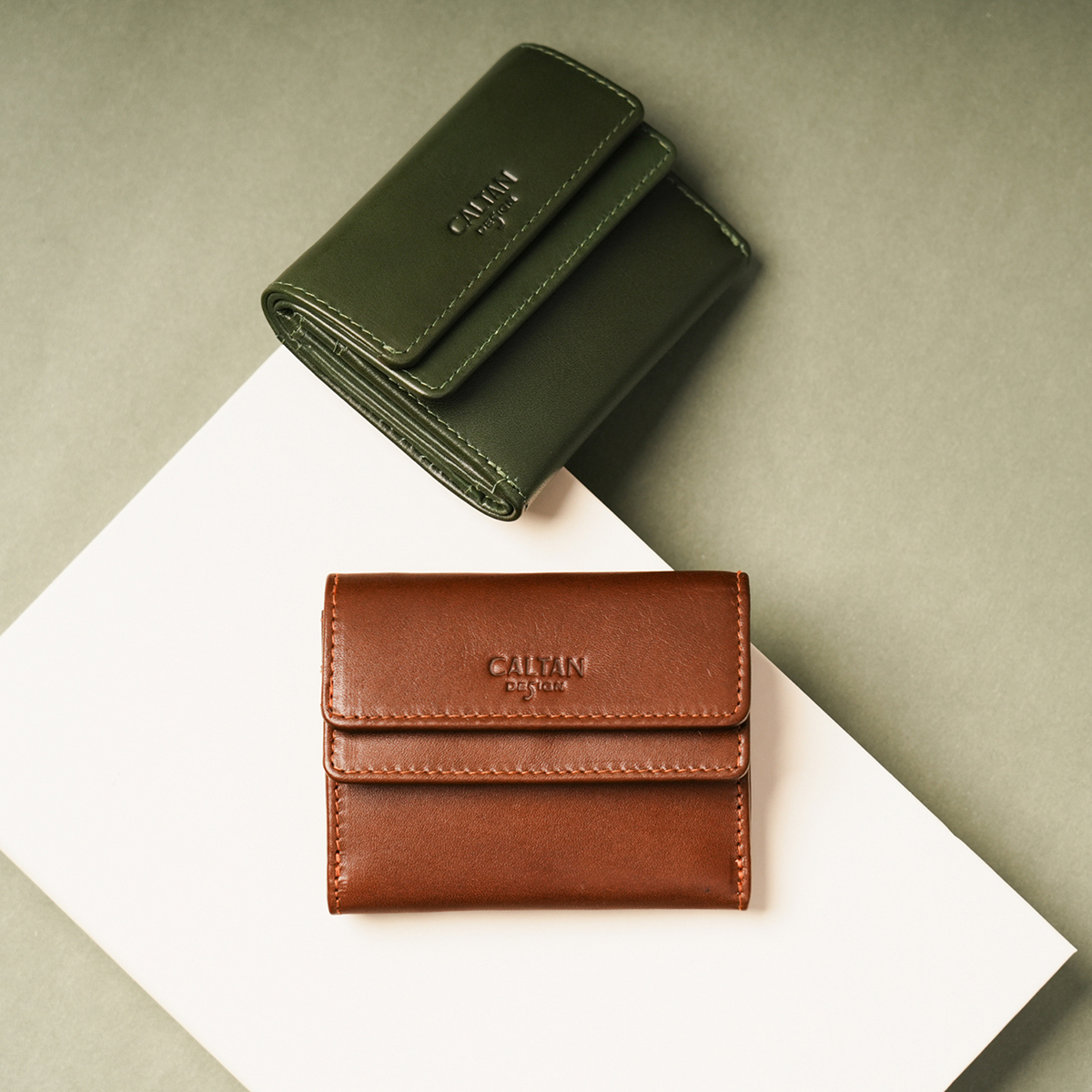 【招財母錢包💰】曡影文藝雙層扣式真皮三折短夾-兩色(075351)