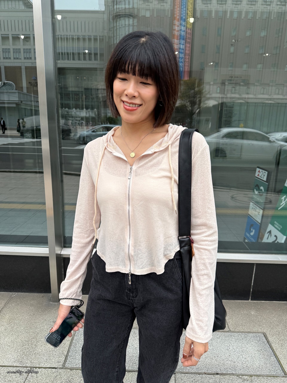 正韓紗質圓弧下襬連帽外罩 (杏)