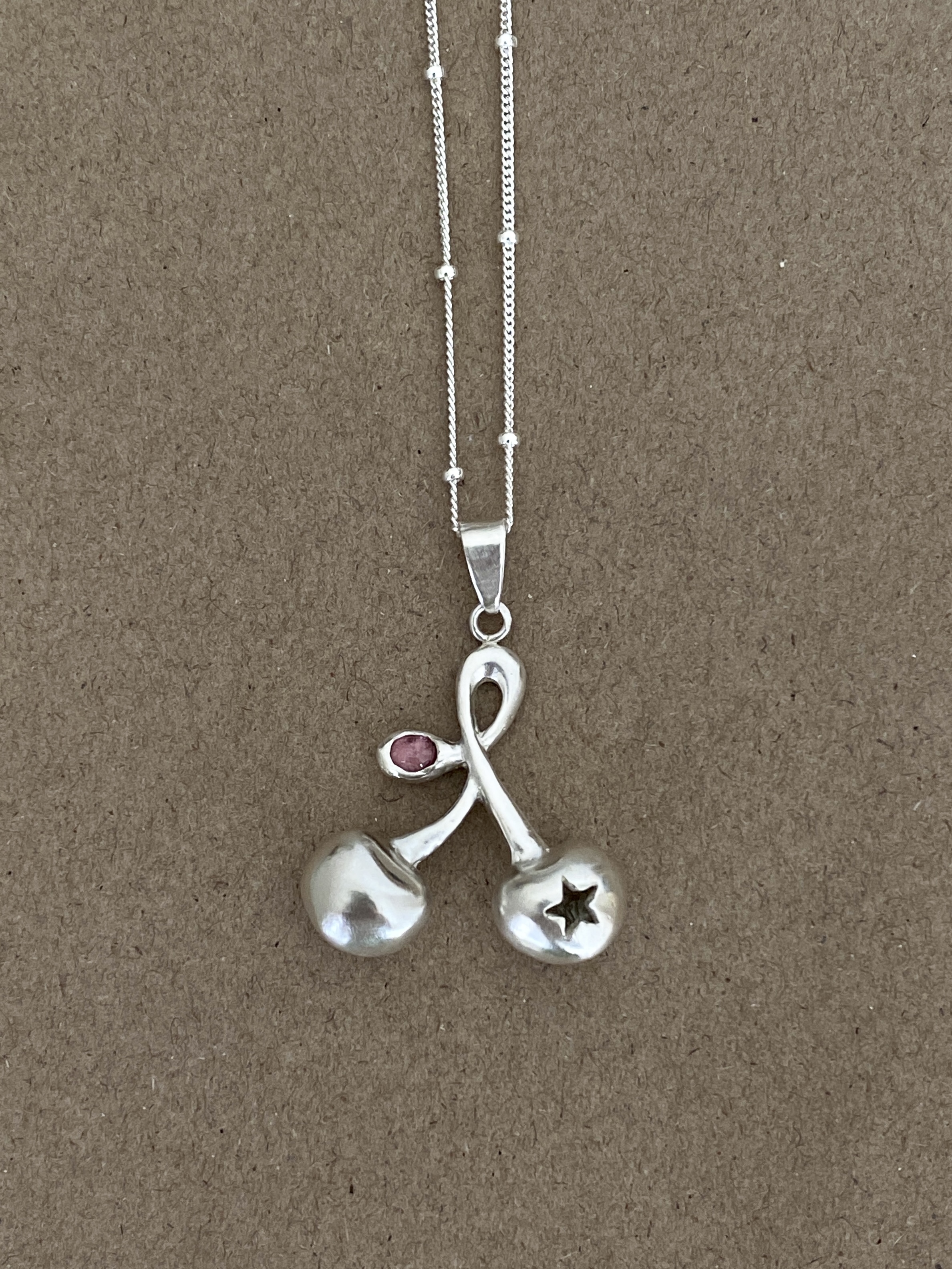 Ginger angel 櫻桃項鍊