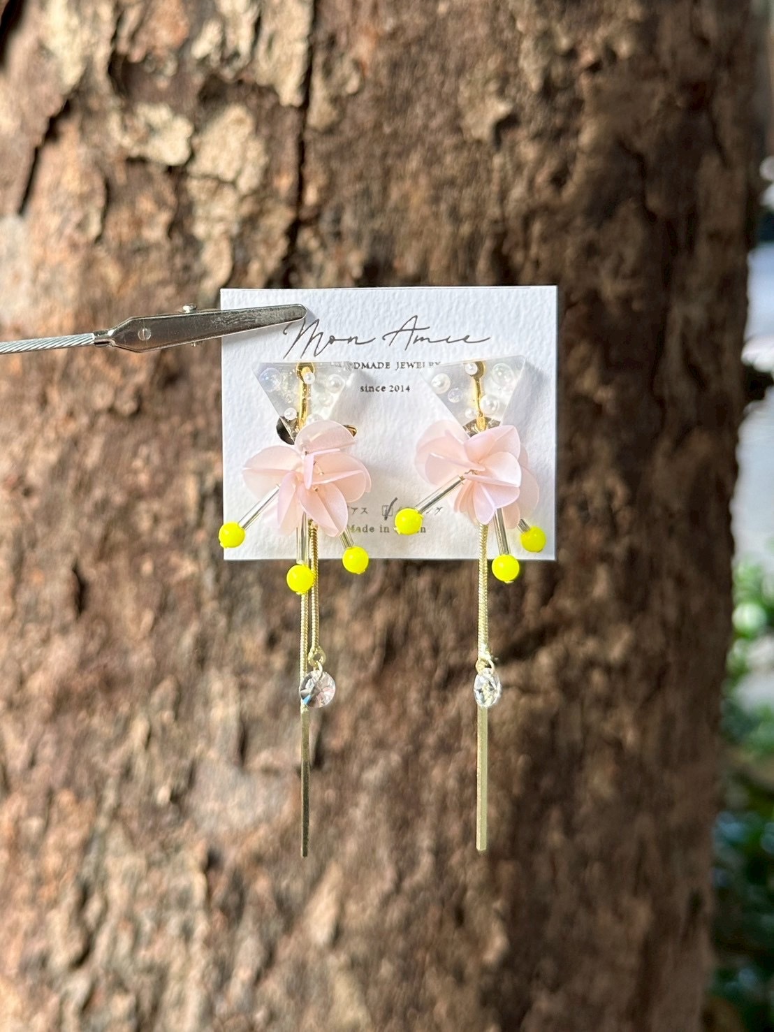 [Mon Amie] 2way 三角寶石亮片球耳環 | 粉x黃 | NO.27 | 耳夾