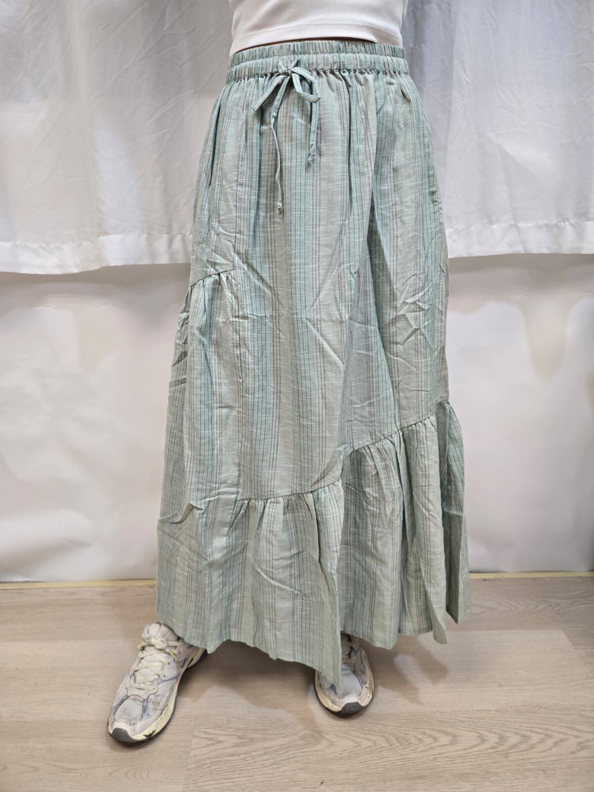 LN 竹節條紋斜裁裙