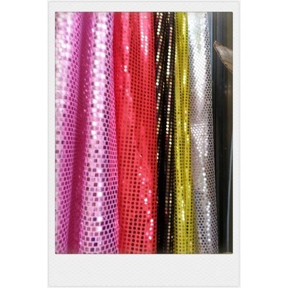 【台灣現貨速發】針織亮片布｜零售一呎｜布藝包裝紙 婚禮 派對 花包束 桌布