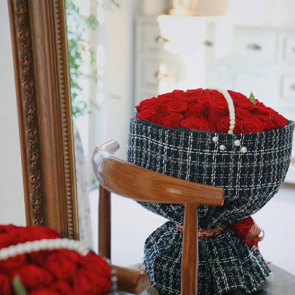 【台灣現貨速發】小香風 布料 輕奢包裝布｜格紋布 網紅花束｜情人節 Ins風包裝 包裝紙 花束 香奈兒