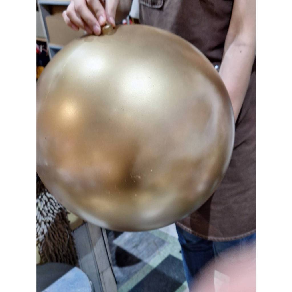 【台灣現貨速發】出清特價**超大型--金色聖誕電鍍球(35公分)