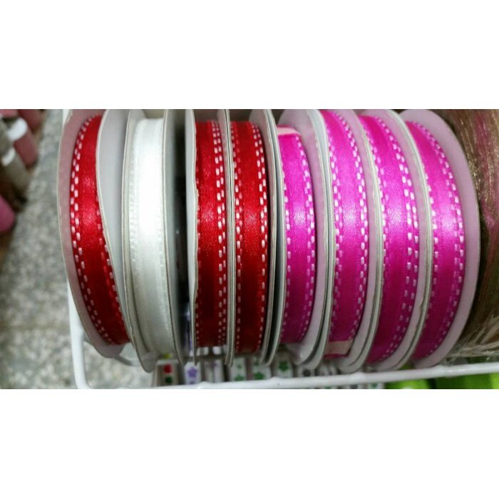 【台灣現貨速發】1公分白虛線邊 秀士緞帶｜1捲25碼｜緞帶 秀士緞帶 包裝材料