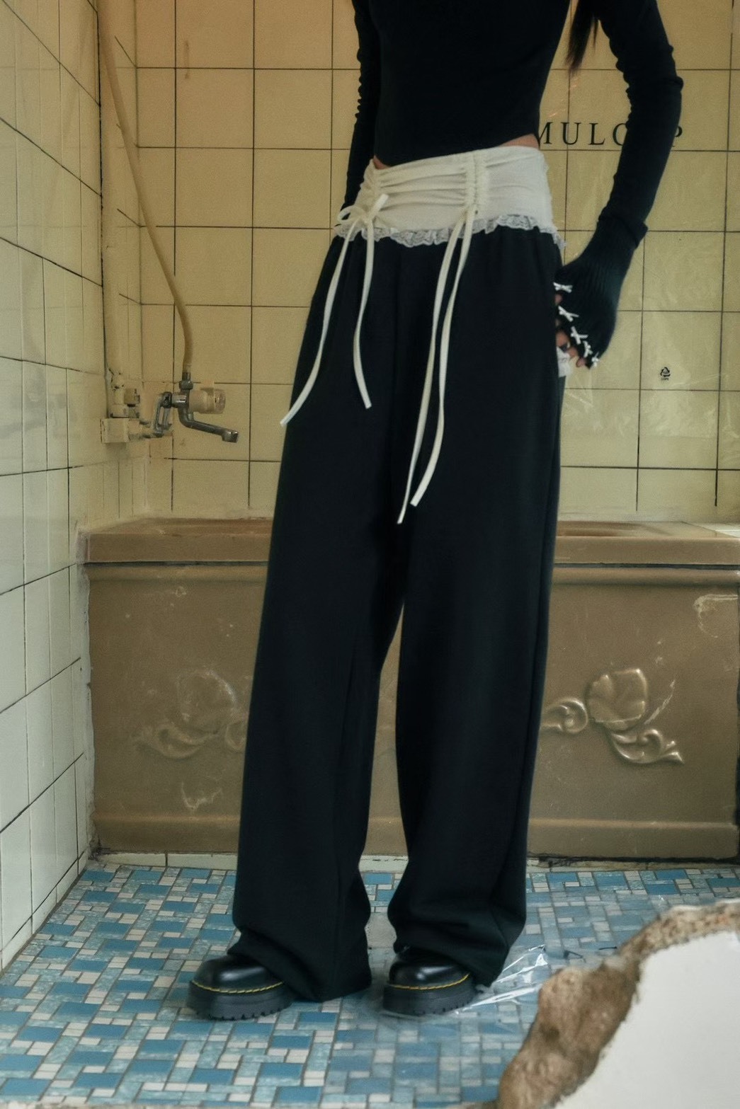 抽繩蕾絲縮腳休閒褲