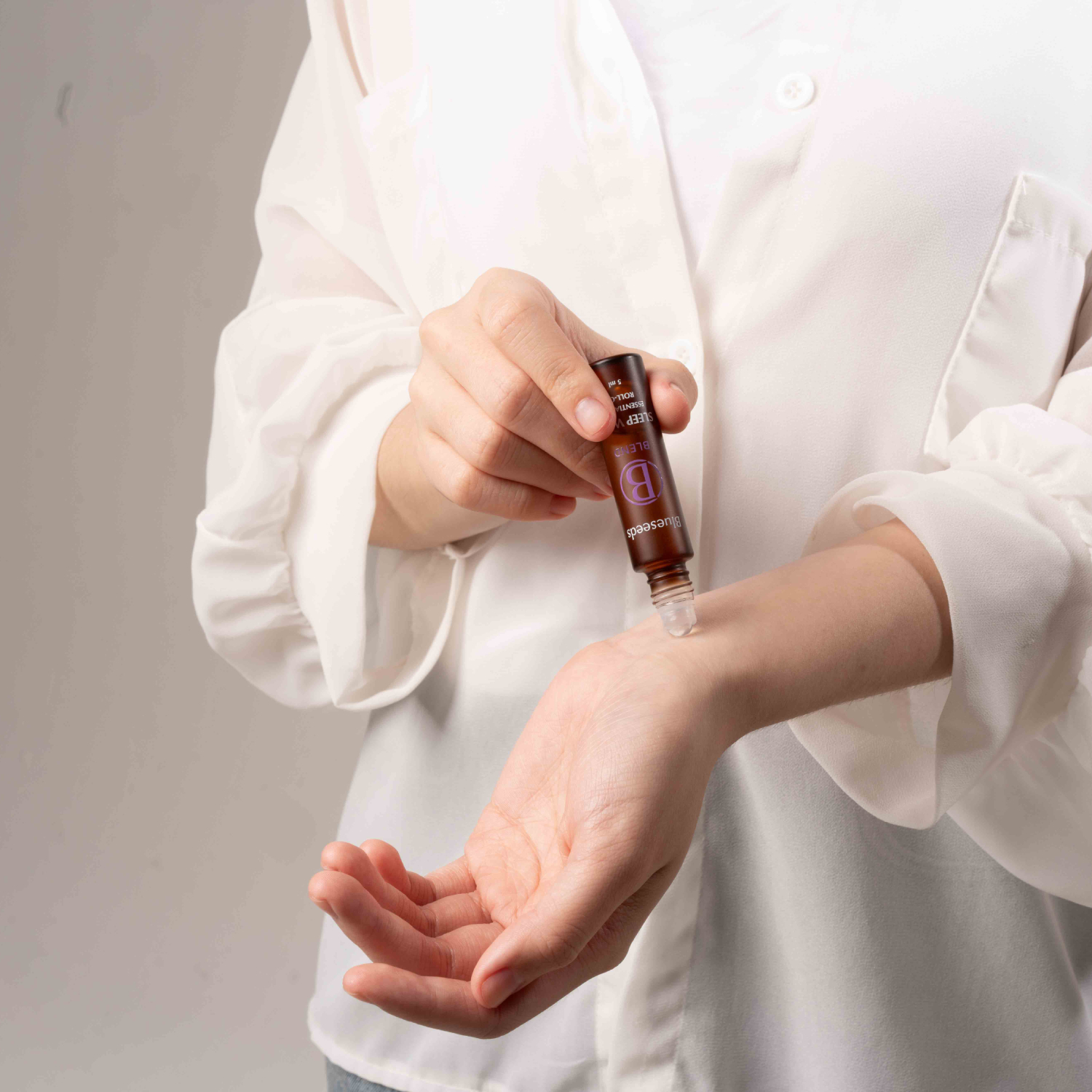 【下單送柑橘護手霜30ml】輕芳療複方滾珠精油 5ml x4入組 ( 防禦 / 舒眠 / 愉悅 / 舒緩 ) ｜熱銷推薦