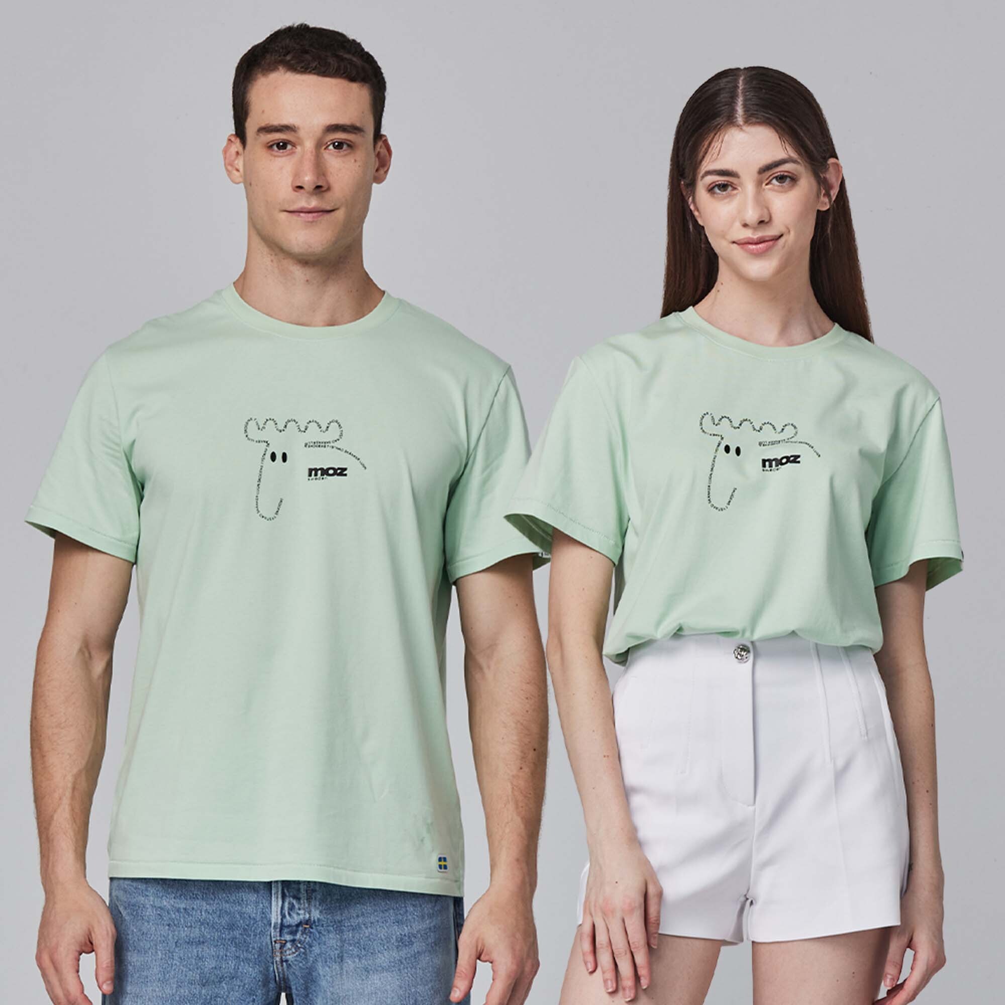 【官網限定款】moz瑞典 文字駝鹿 舒適柔棉 100%純棉短T-淺綠(亞洲版)男女共款