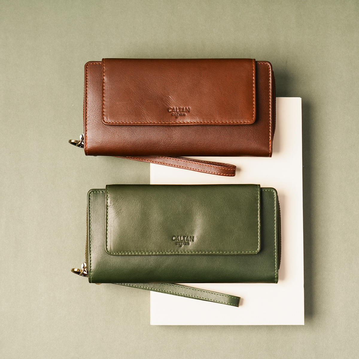 Cozy掀蓋式大容量真皮長夾 - 075370(兩色)