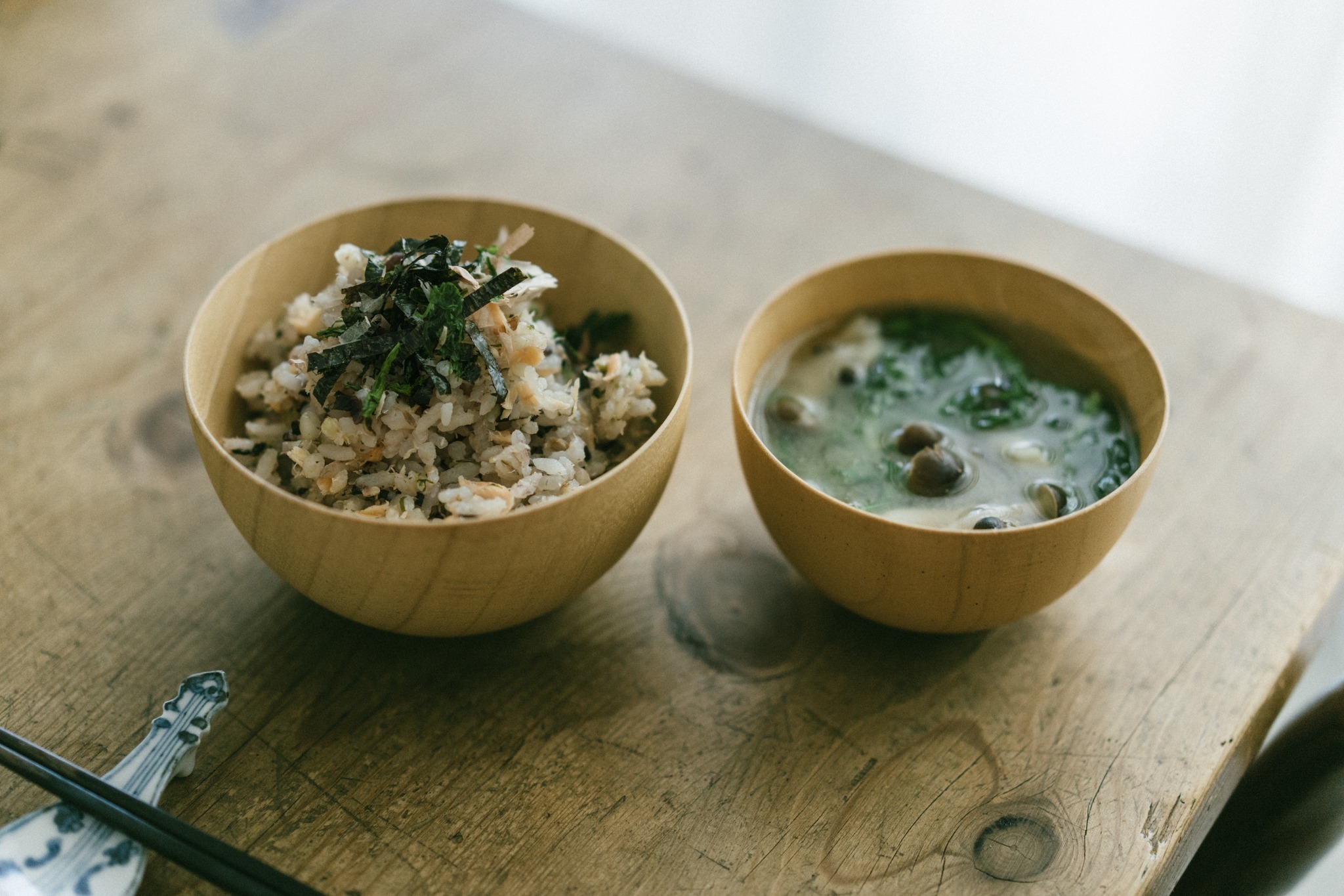 盛熱湯也不燙手！日本圓潤潤天然棗木製碗