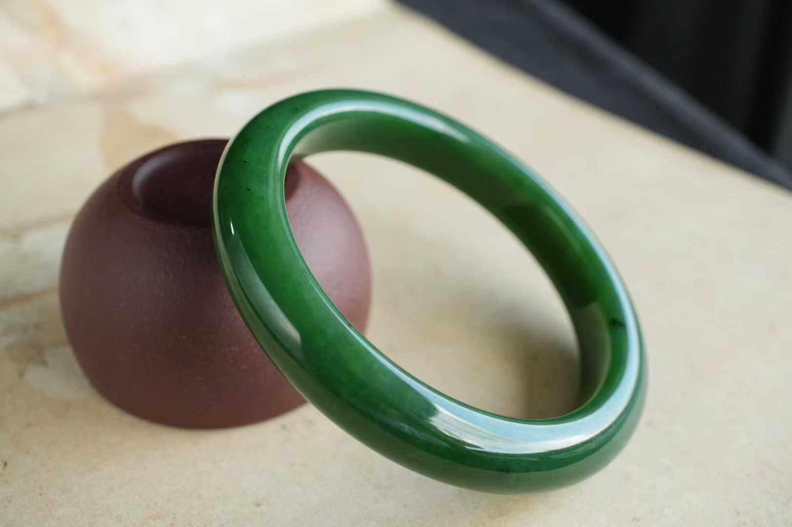 91412 62.7mm和田玉碧玉濃郁果綠手鐲 (62以上)