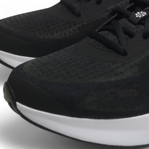 NIKE 慢跑鞋 JOURNEY RUN 黑白 緩震 運動鞋 男 FN0228-001