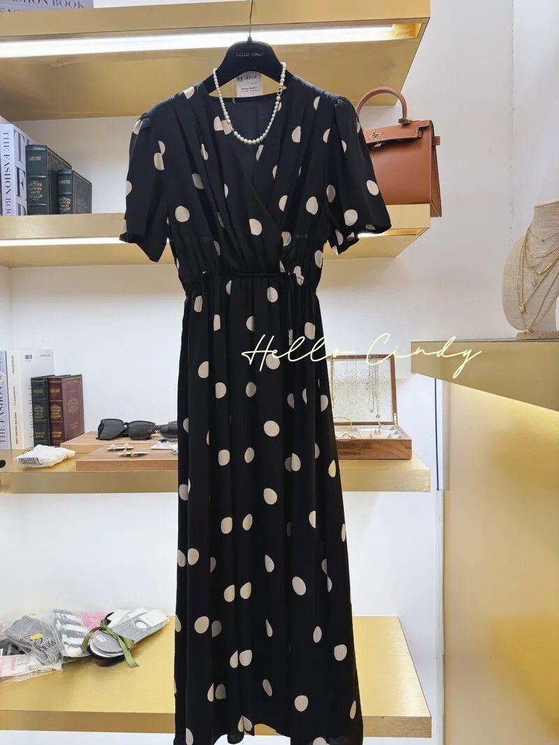 Baby系列 B08145 現貨-黑色高級緞面感波點縮腰洋裝