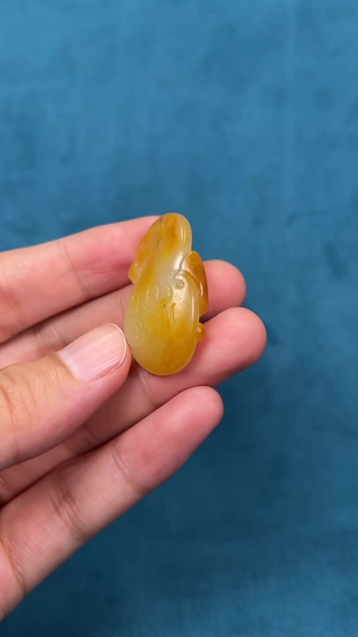 9121 和田玉籽料吉祥如意