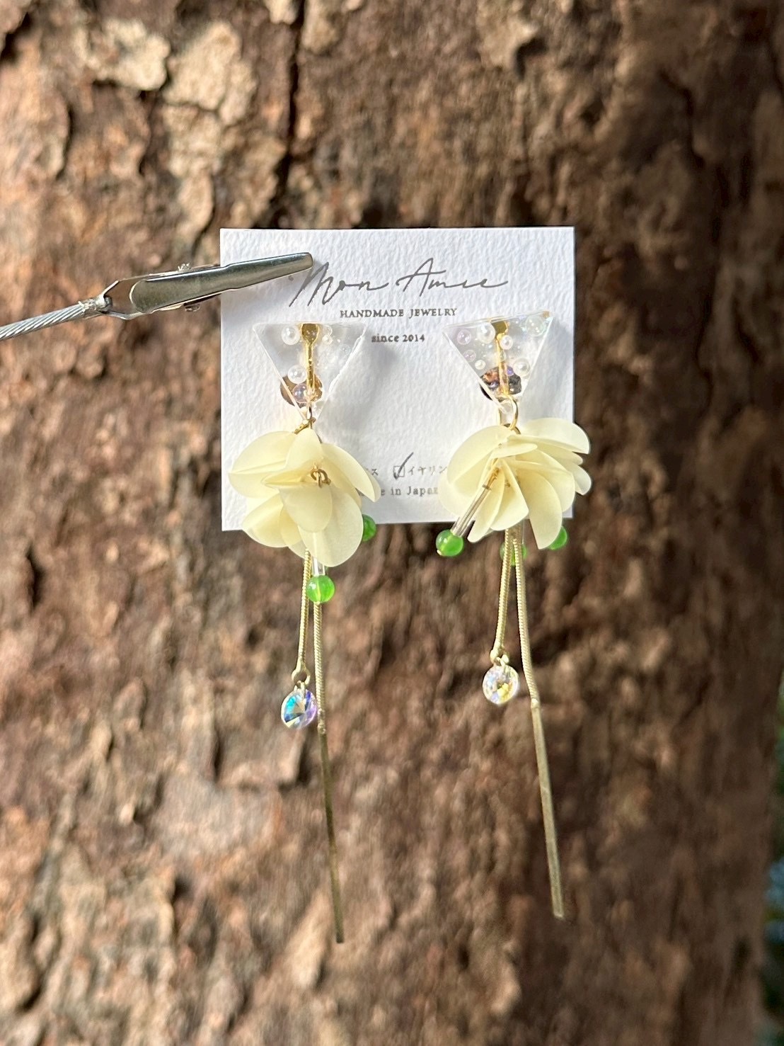 [Mon Amie] 2way 三角寶石亮片球耳環 | 綠x黃 | NO.29 | 耳夾