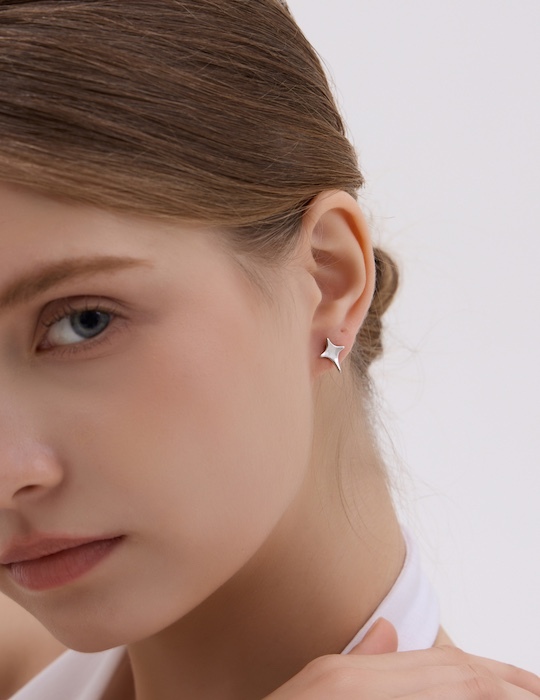 光感星芒。針式耳環