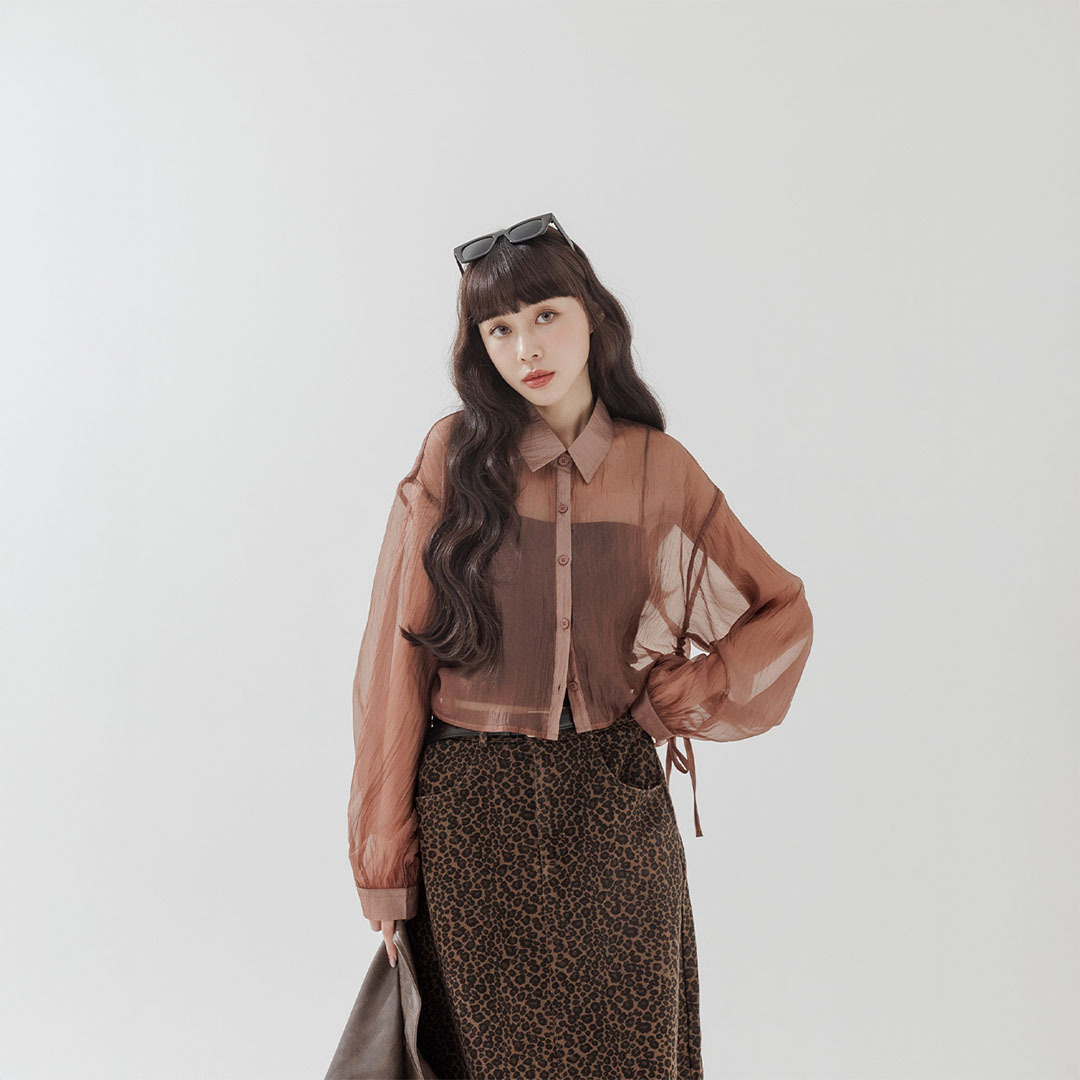 Sheer cropped shirt with side drawstrings (available in three colors)【01025643】in stock+pre-order
