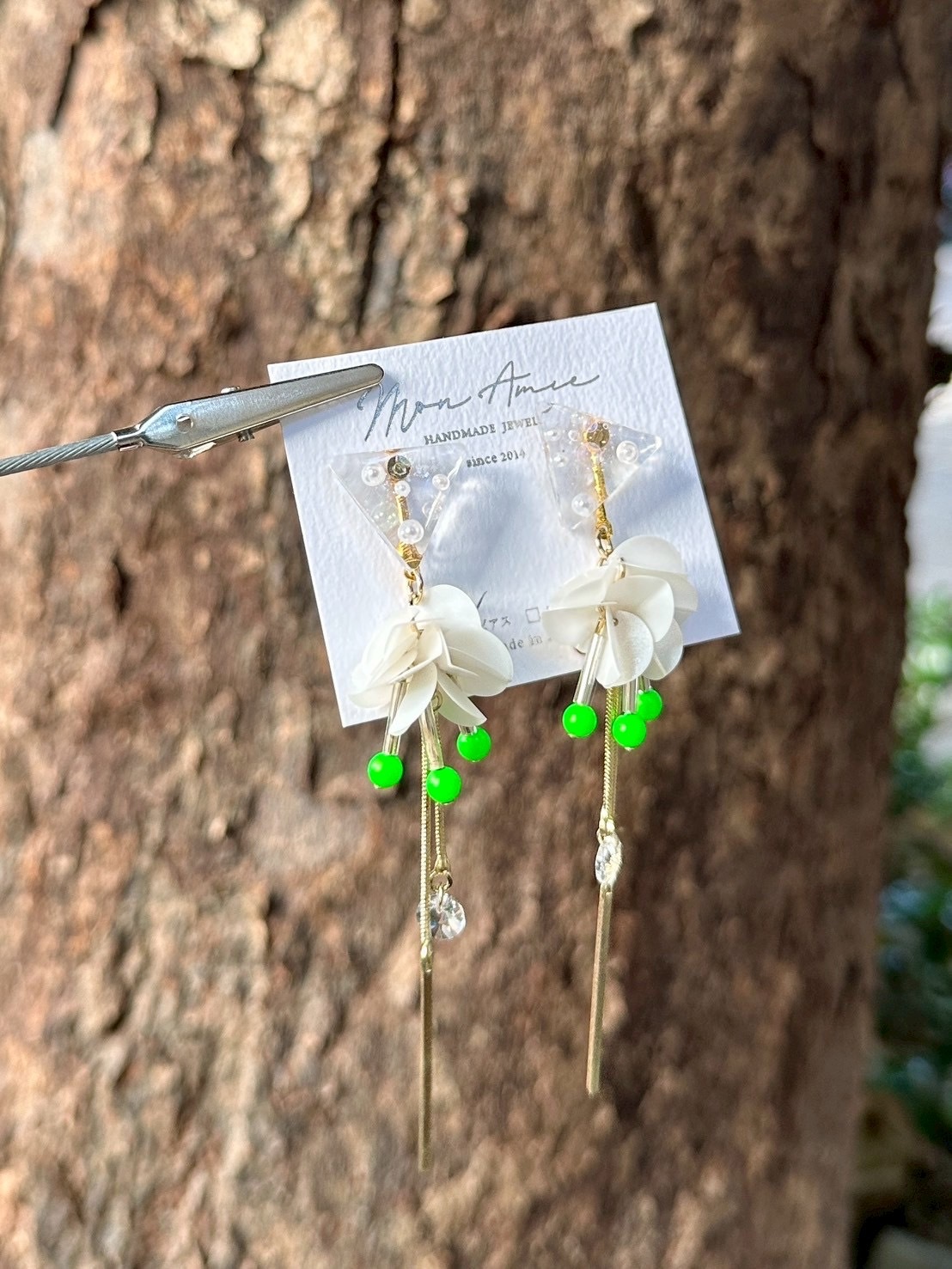 [Mon Amie] 2way 三角寶石亮片球耳環 | 綠x白 | NO.31 | 耳針