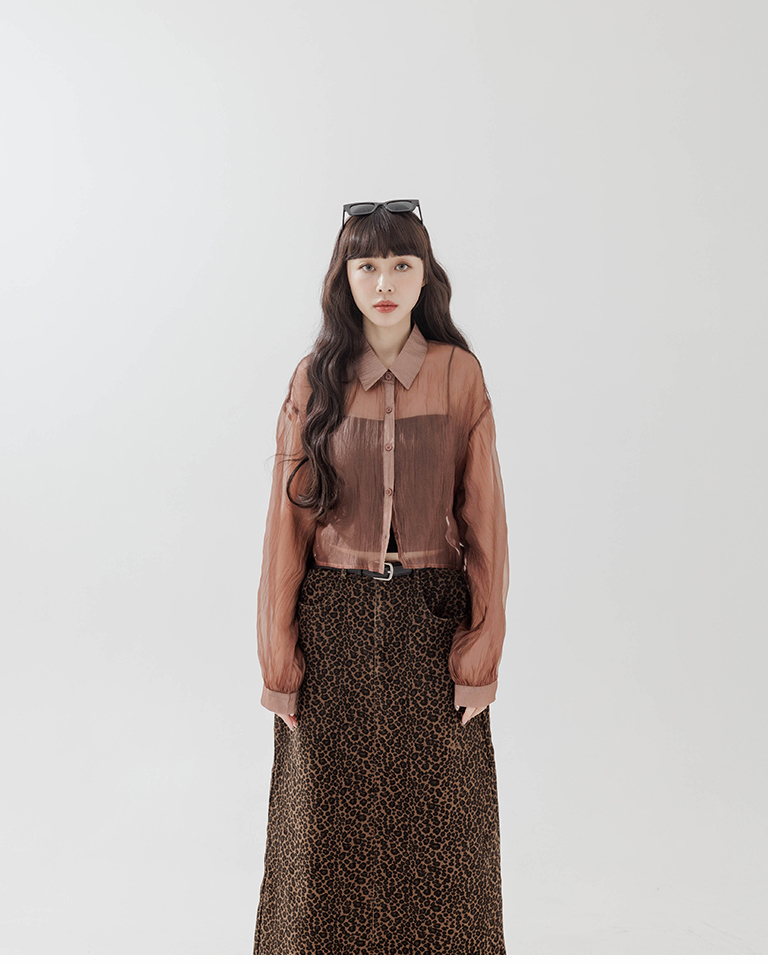 Sheer cropped shirt with side drawstrings (available in three colors)【01025643】in stock+pre-order