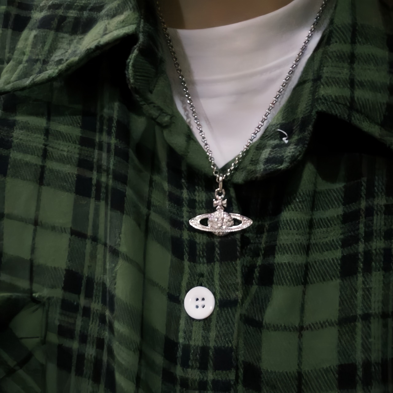 【代購】Vivienne Westwood mini bas relief pendant 星球吊墜 經典款 滿鑽土星項鍊