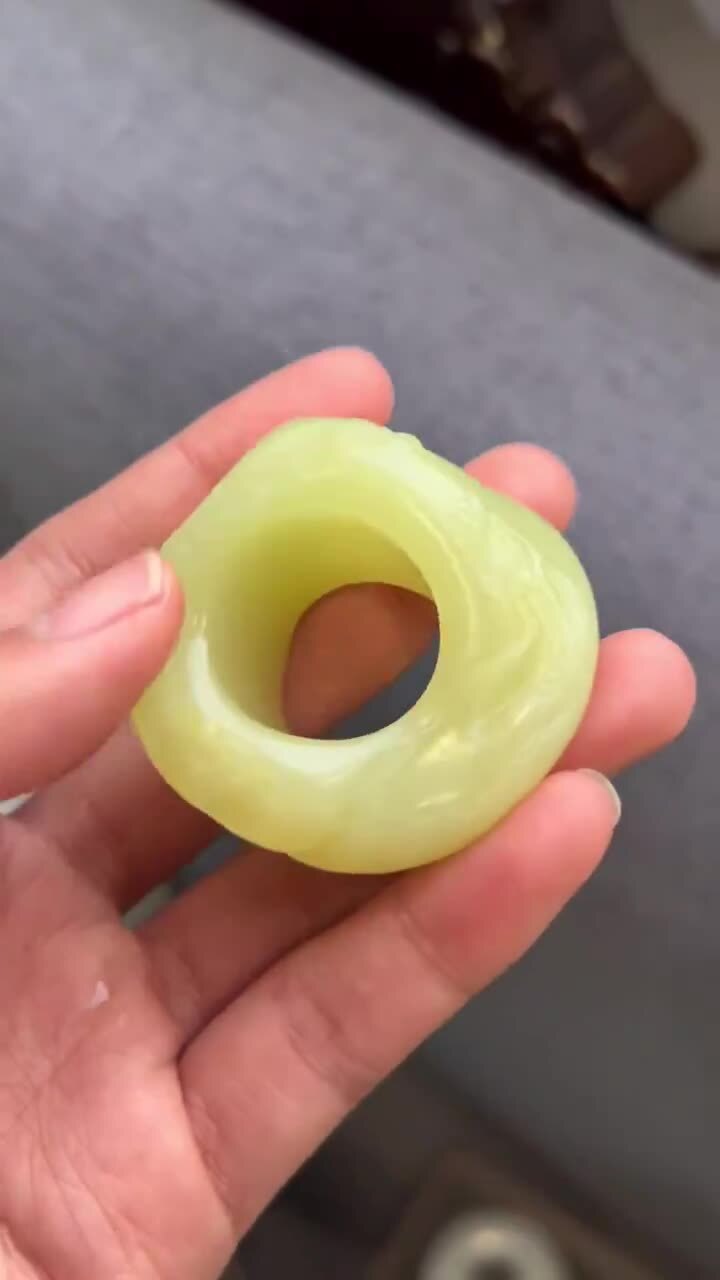 91713 和田玉黃玉飛天扳指 (內徑 22mm)