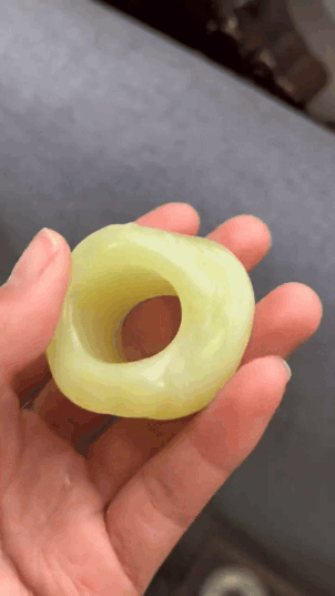 91713 和田玉黃玉飛天扳指 (內徑 22mm)