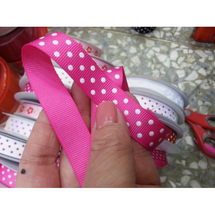 【台灣現貨速發】1.5公分點點 白花羅紋緞帶｜1捲25碼 100元｜緞帶 秀士羅紋緞帶 包裝材料