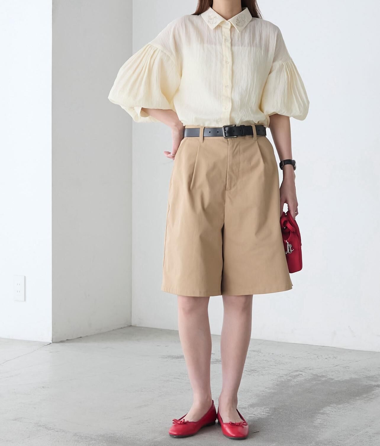 【預購】JN090902 BONLECILL 女裝刺繡領泡泡袖襯衫(free size)