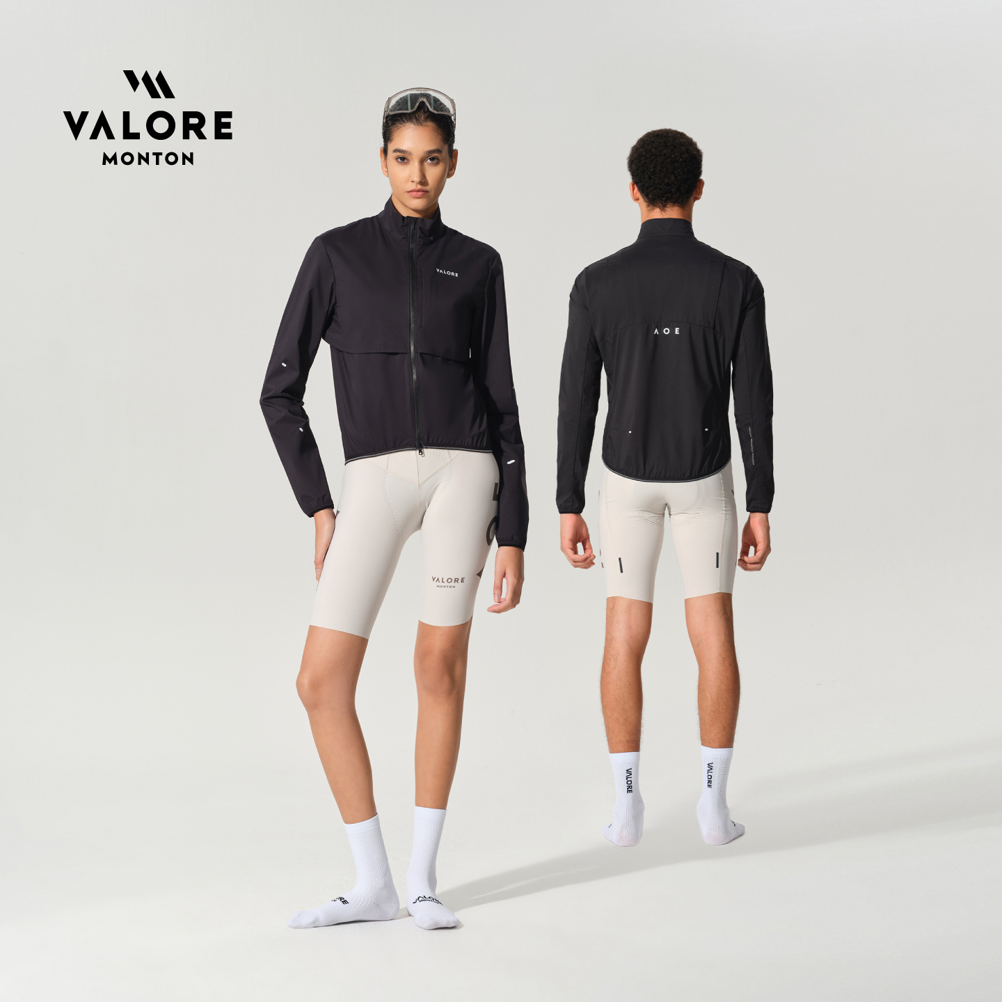 溯境黑色防風外套