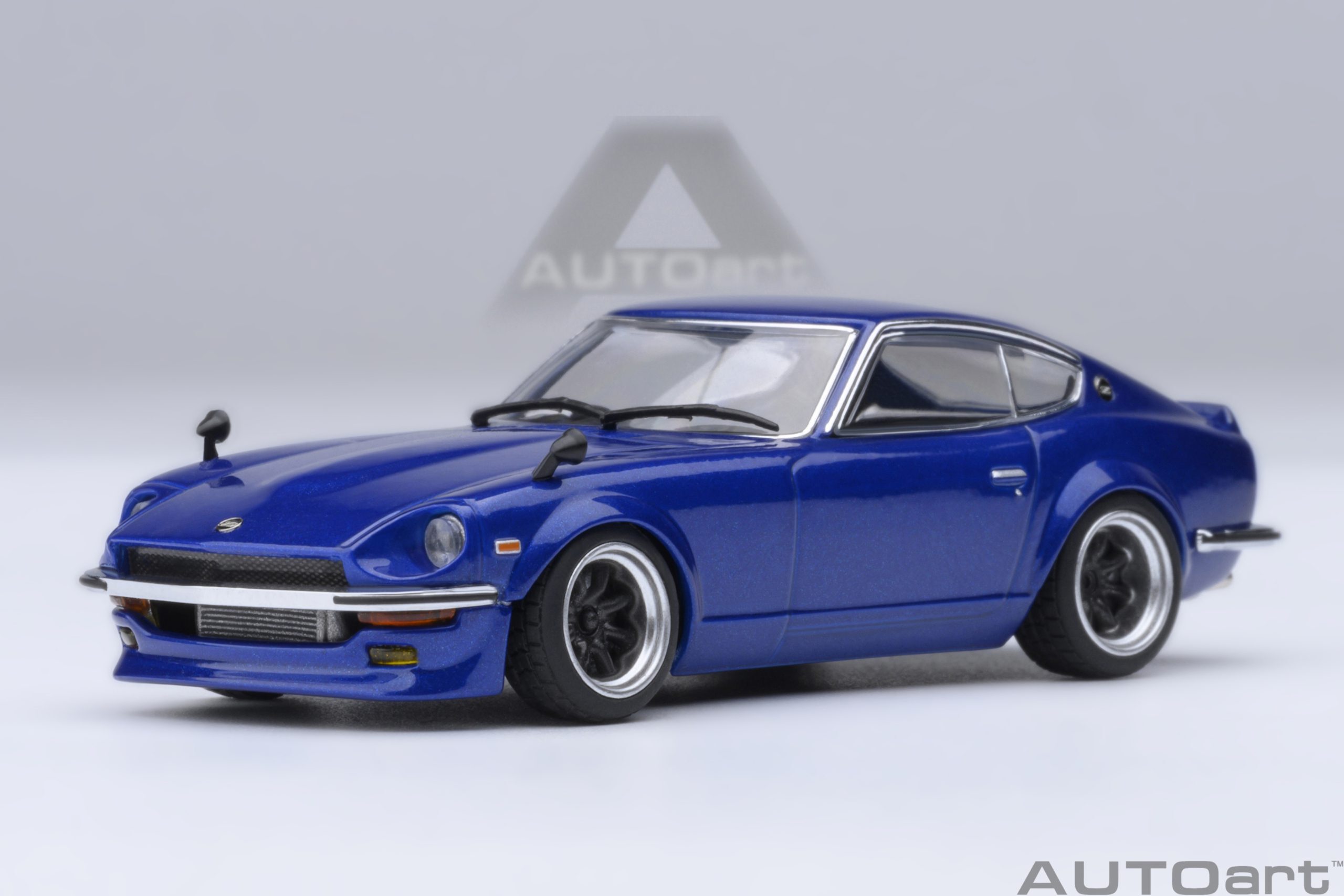 預訂:1/64 AUTOART Nissan Fairlady Z (S30) Wangan Midnight “Akuma no Z” (Comic #1) (A20685)
