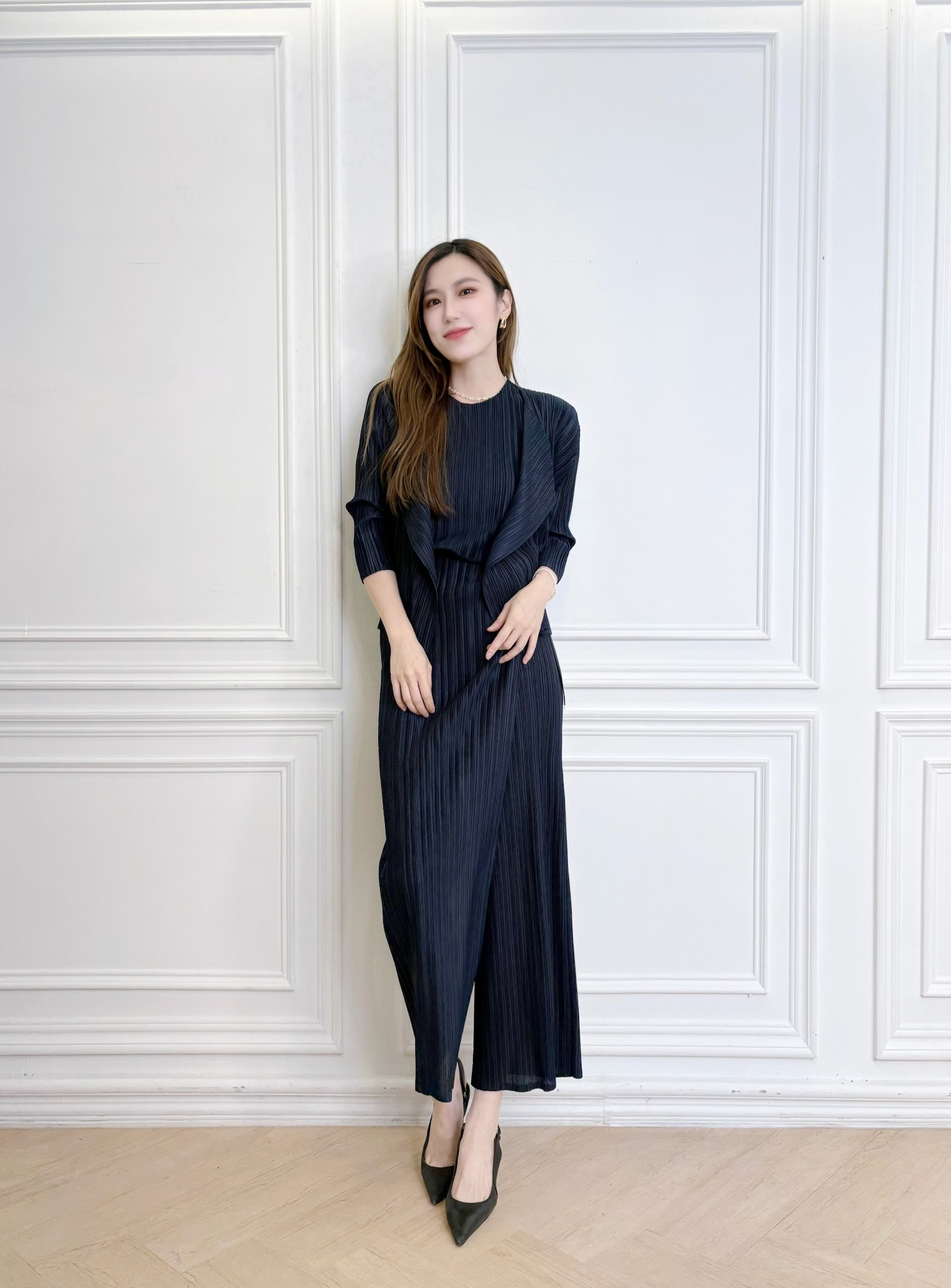 設計感側綁帶細褶套裝