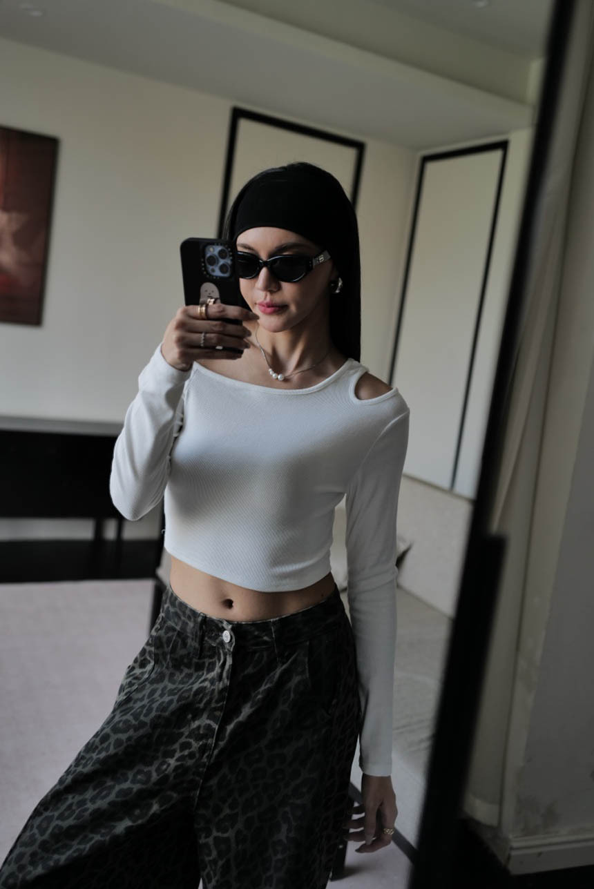 挖肩斜肩短版長袖上衣*5色