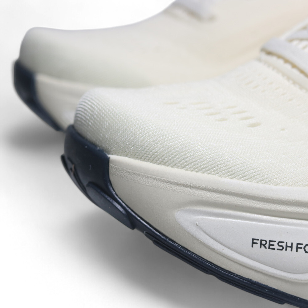 NEW BALANCE 慢跑鞋 FRESH FOAM X MORE V5 米白 寬楦 女 WMORCF5