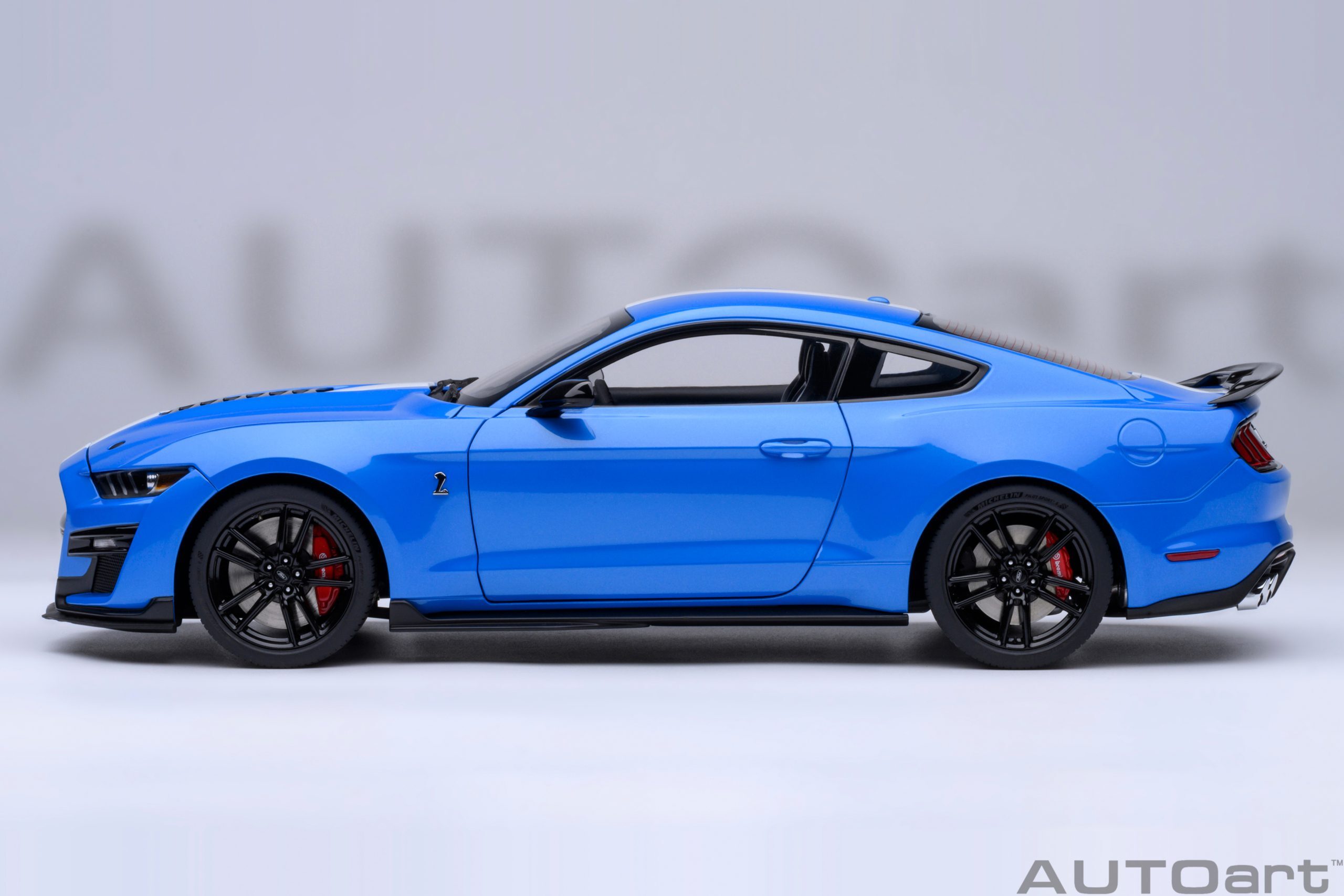 預訂 (訂金$300) (預訂價$1584):1/18 AUTOART Ford Mustang Shelby GT500 (Grabber Blue) (73094)