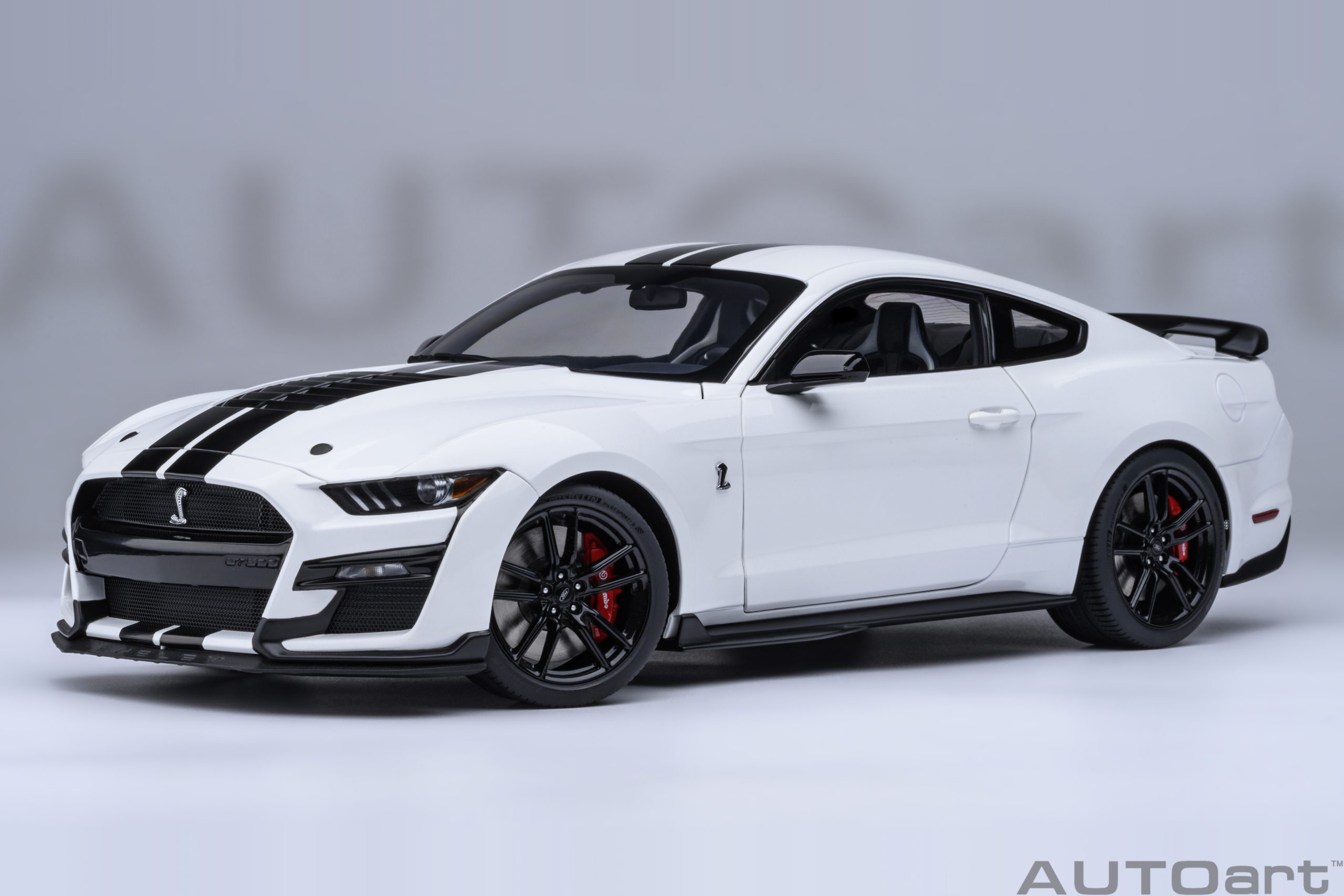 預訂 (訂金$300) (預訂價$1584):1/18 AUTOART Ford Mustang Shelby GT500 (Oxford White)  (73095)