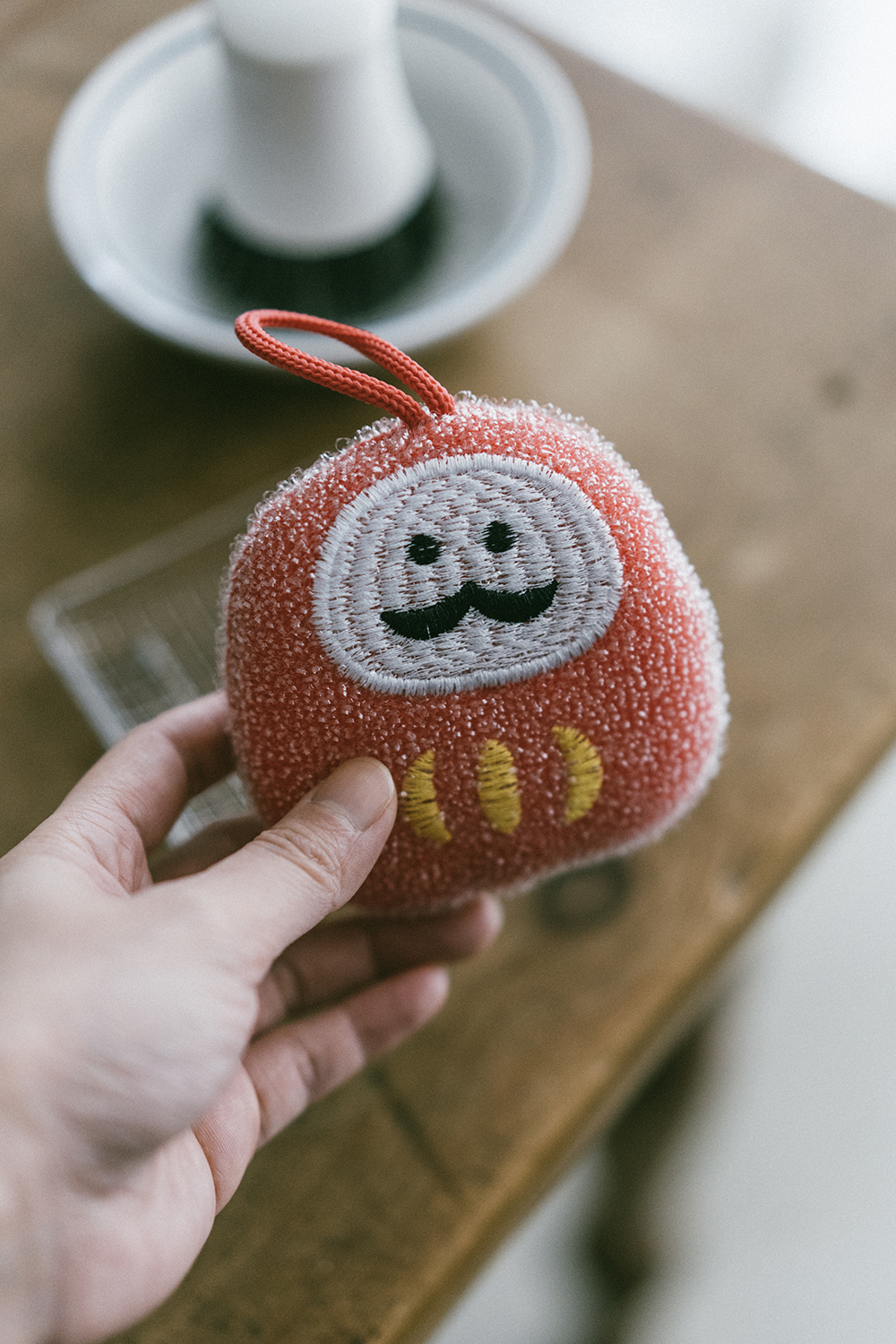 日本DECOLE招財達摩造型除水垢浴室海綿