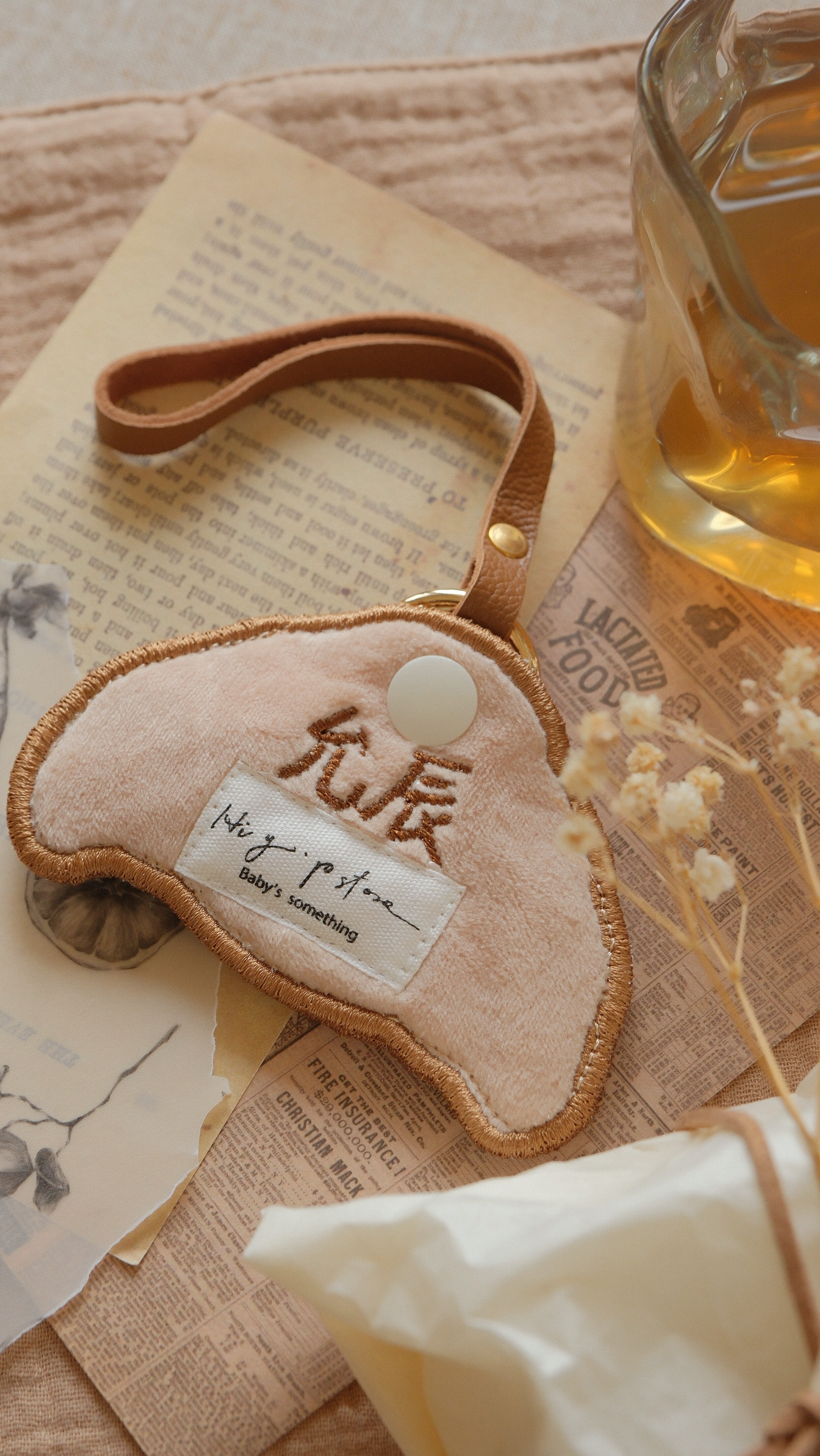 Hi Y.P store-刺繡萬用皮飾-獨家設計-可頌