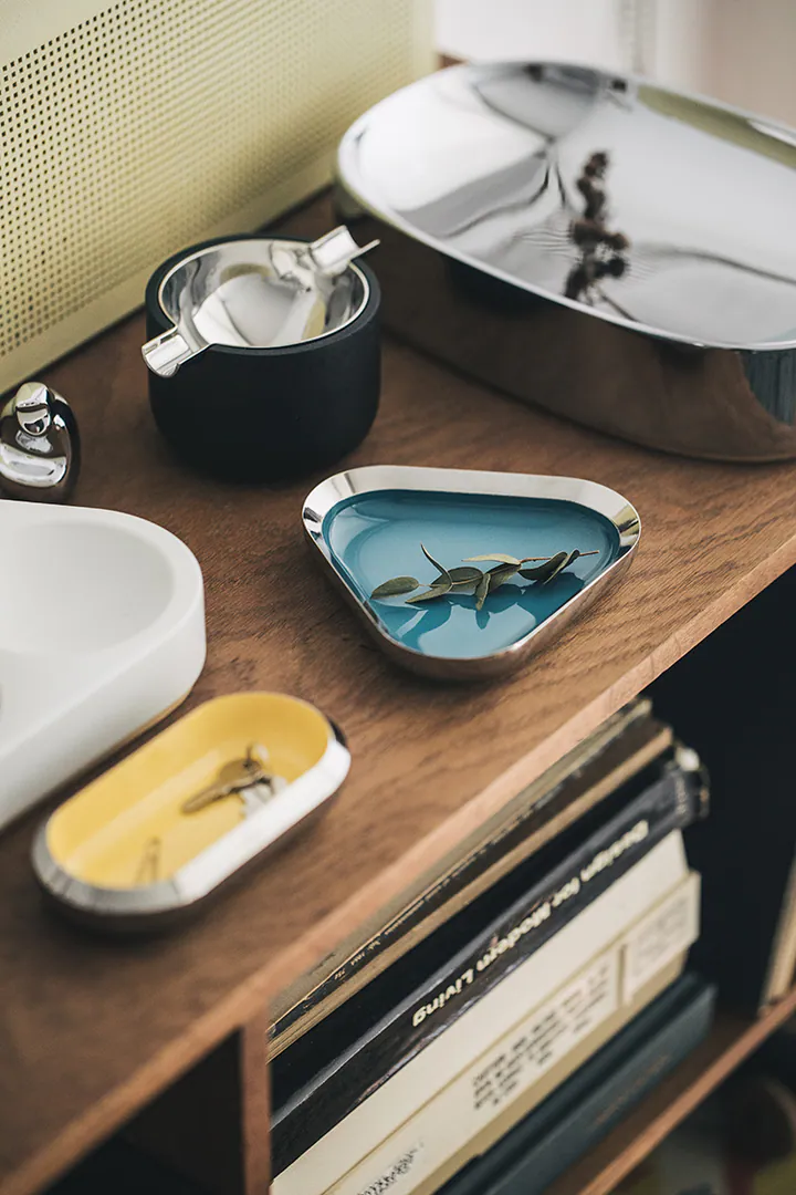 no.30-好轉-菸灰缸,鋅合金的杯身,搭配不鏽鋼的內襯,質感滿現,耐用。