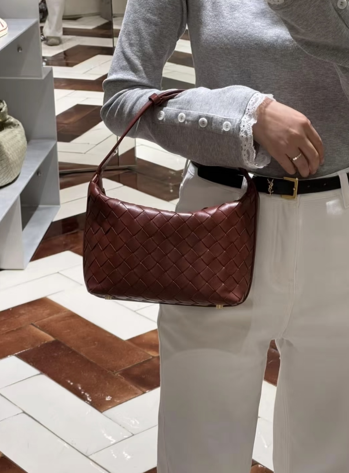 Bottega Veneta BV Wallace Mini 飯盒袋 Sapele 酒紅色