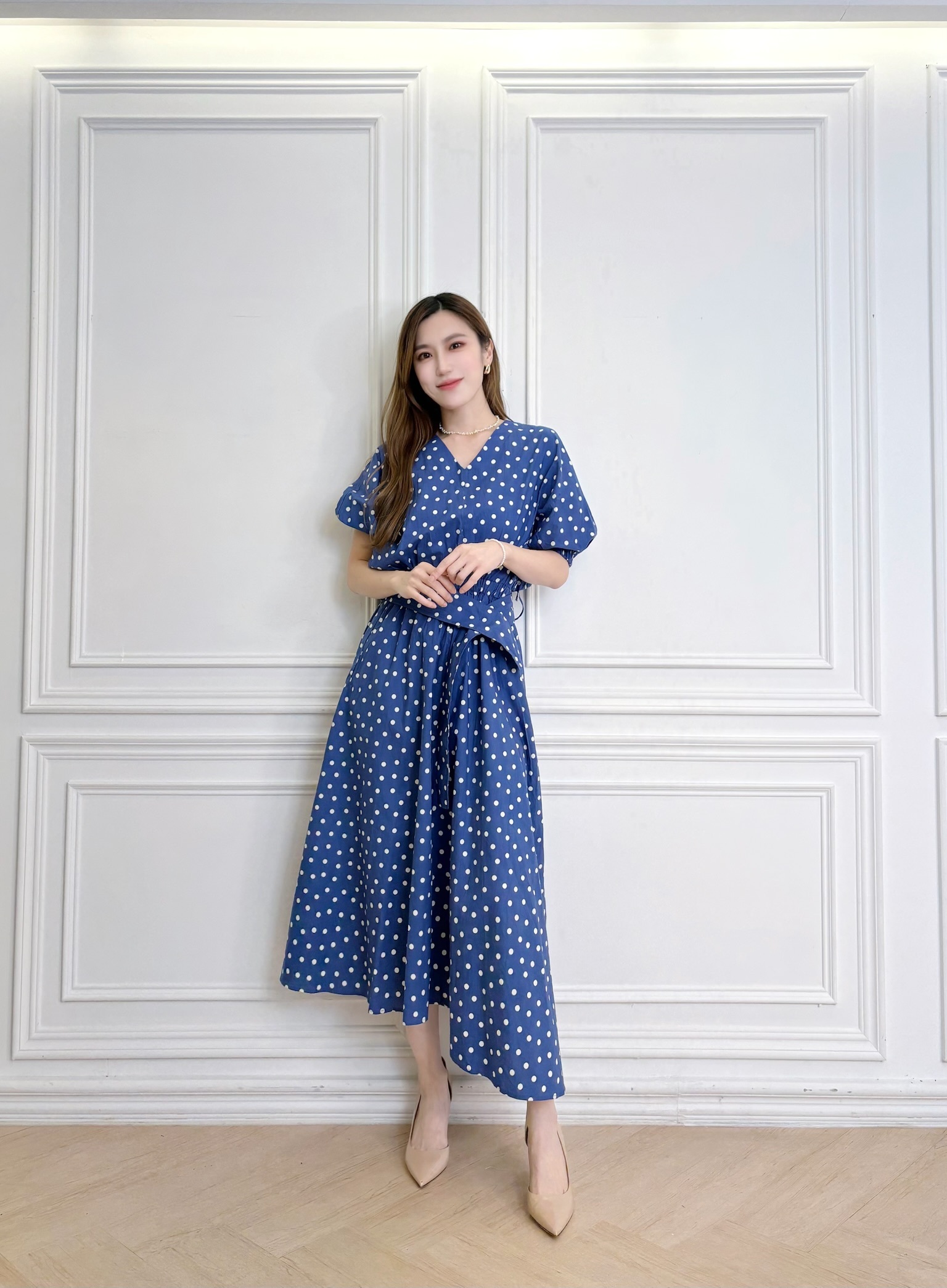 點點V領澎袖傘擺長洋