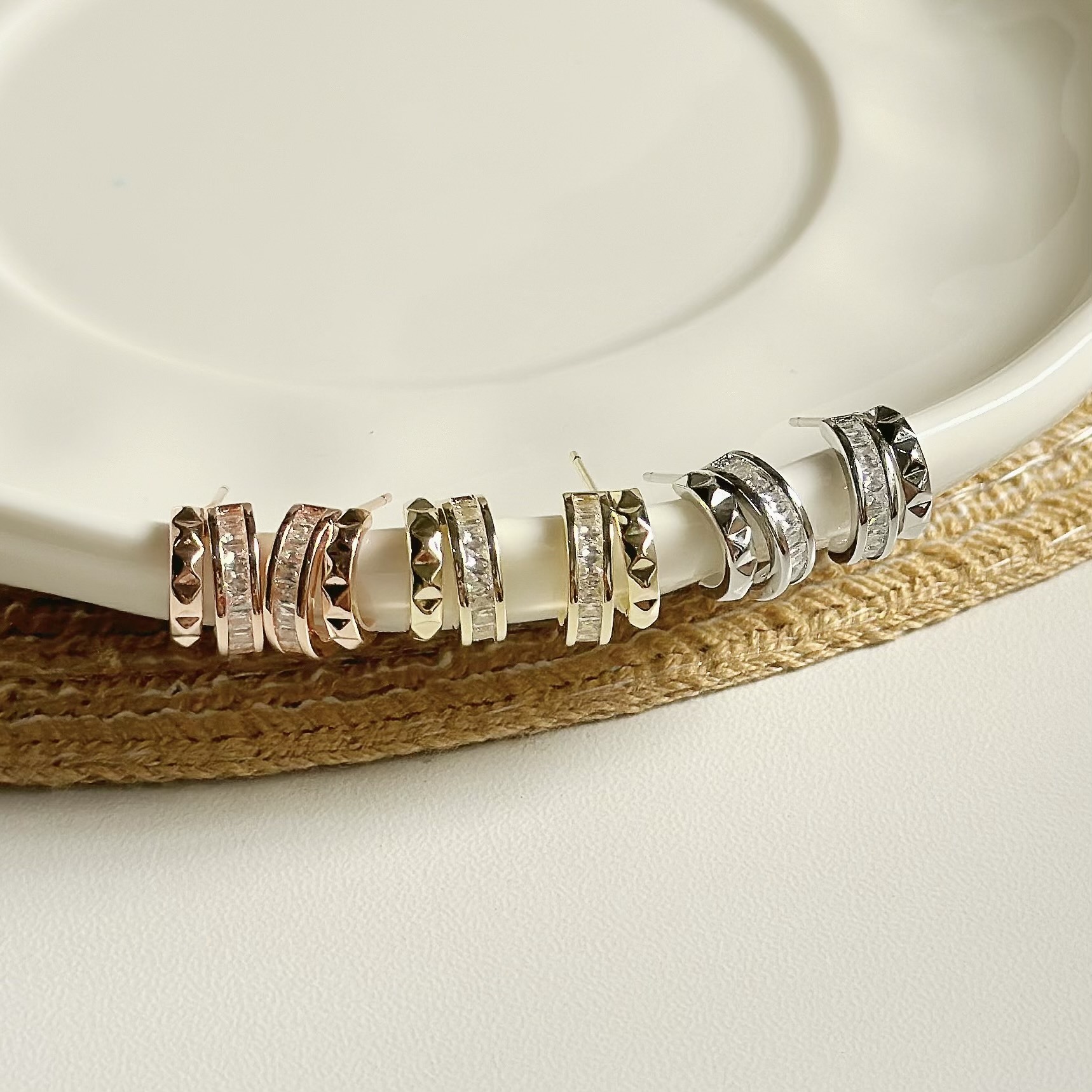 C121鋯石切割雙層小款C字圈