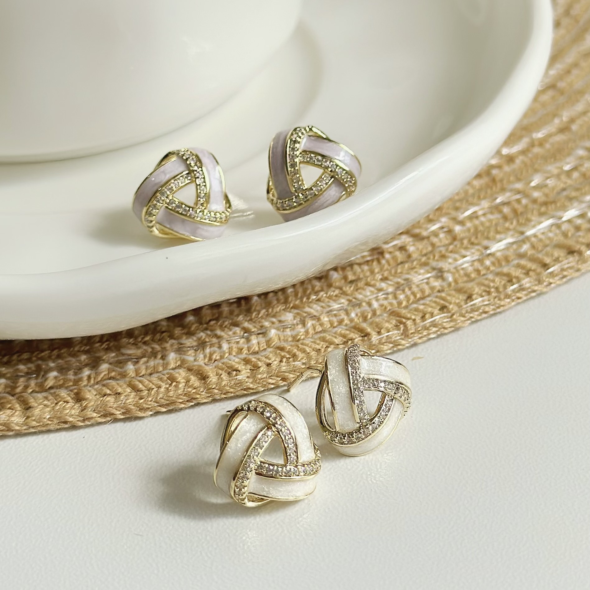 C130排鑽貝殼交叉三角耳針